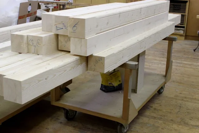 Verleimte Holzbauteile für den Innenausbau